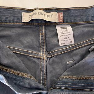 Levi's Comfort Fit Jean shorts size 34